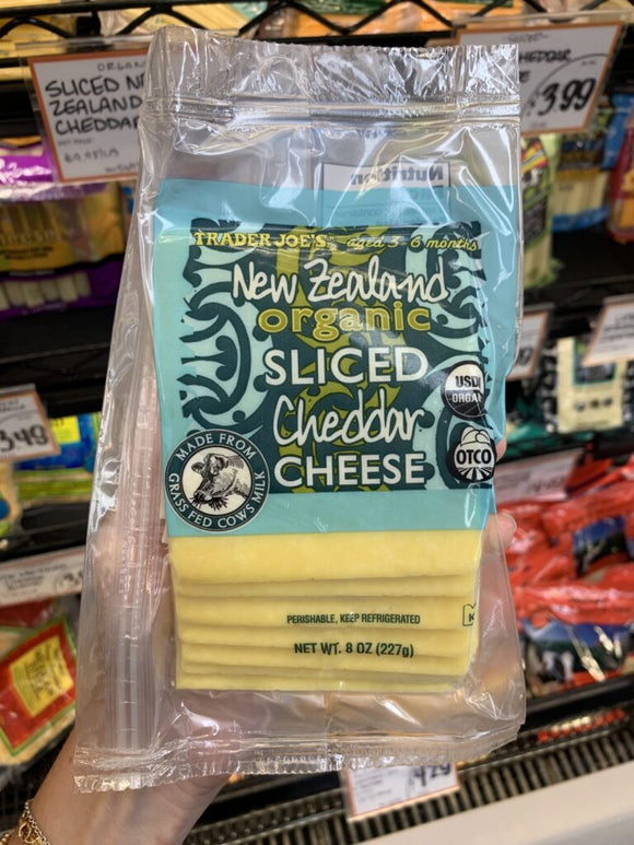 Trader Joe's Organic New Zealand Sliced Cheddar Cheese