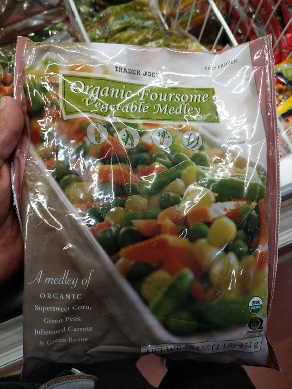 Trader Joe's Organic Foursome Veggie Blend (Sweet White Corn, Sweet Peas, Julienne Sliced Carrots, Green Beans) (Frozen)